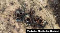 Знищені російські танки поблизу Богородичного на Донеччині, архівне фото