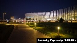 Вечерние огни «крымской волны» (фотогалерея)