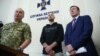 Слева направо: председатель СБУ Василий Грицак, журналист Аркадий Бабченко, генпрокурор Украины Юрий Луценко, 30 мая 2018 года