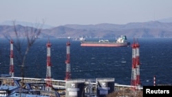 Нафтовий танкер Fuga Bluemarine поблизу російського порту Козьміно, фото ілюстративне