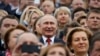 «Злочинні» слова, фрази та портрети: як у Криму переслідують через Путіна