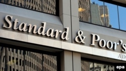 S&P Global Ratings face parte din așa-numitul „Big three” - alături de Fitch Ratings și Moody’s - trei cele mai mari agenții de rating din lume.